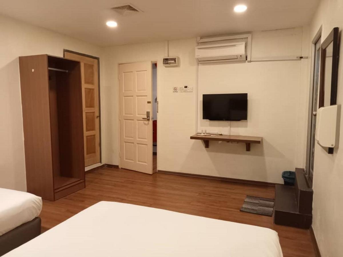 I Harmony Hotel Джохор Бахру Екстериор снимка